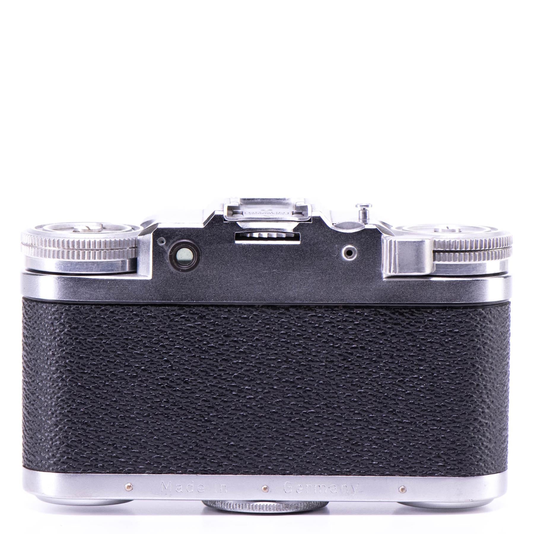 Braun Paxette II Camera | 45mm f2.8 lens | White | Germany | 1952 - 1956