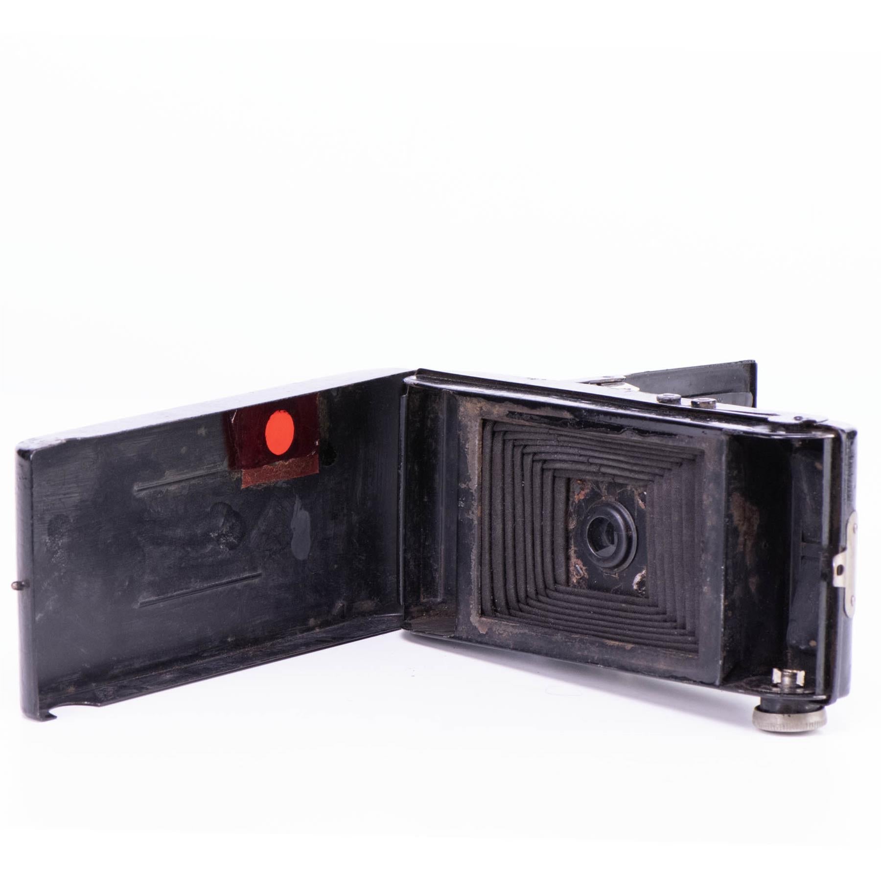 Coronet Folding Camera | 105mm f11 Meniscus lens | England | Black | 1926