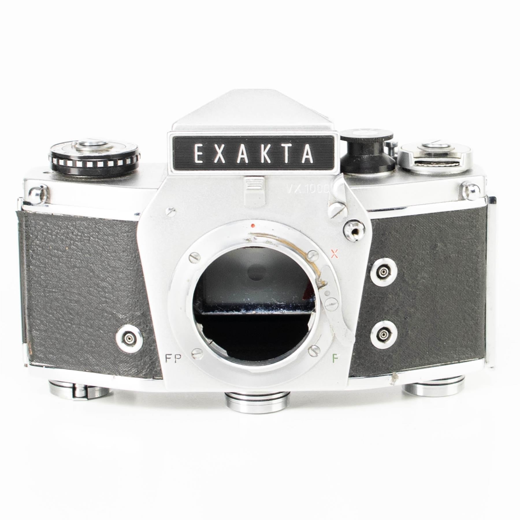 Exakta VX 1000 Camera | White | Germany | 1967 - 1970 | Not working