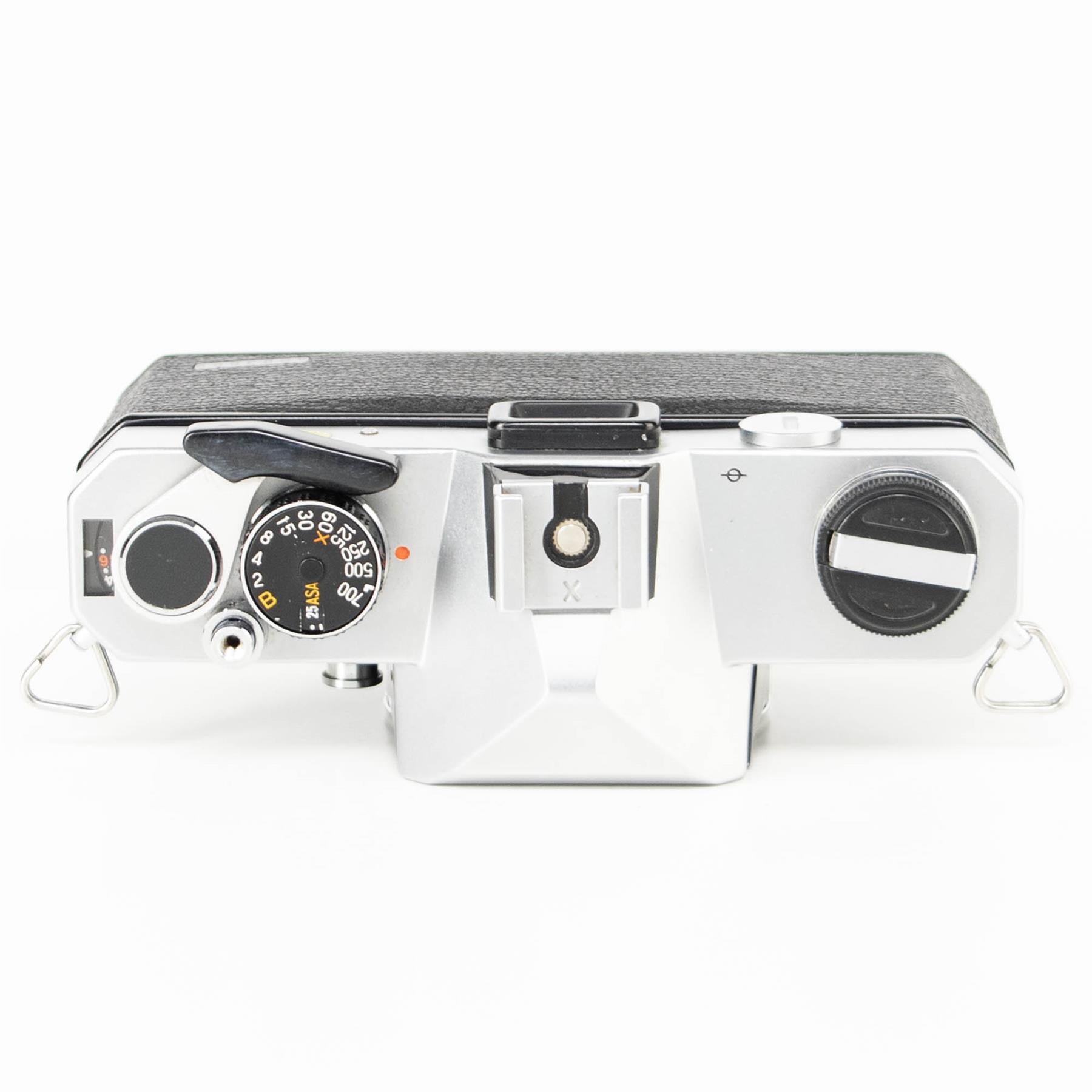 Fujica ST605N Camera | White | Japan | M42 mount | 1976