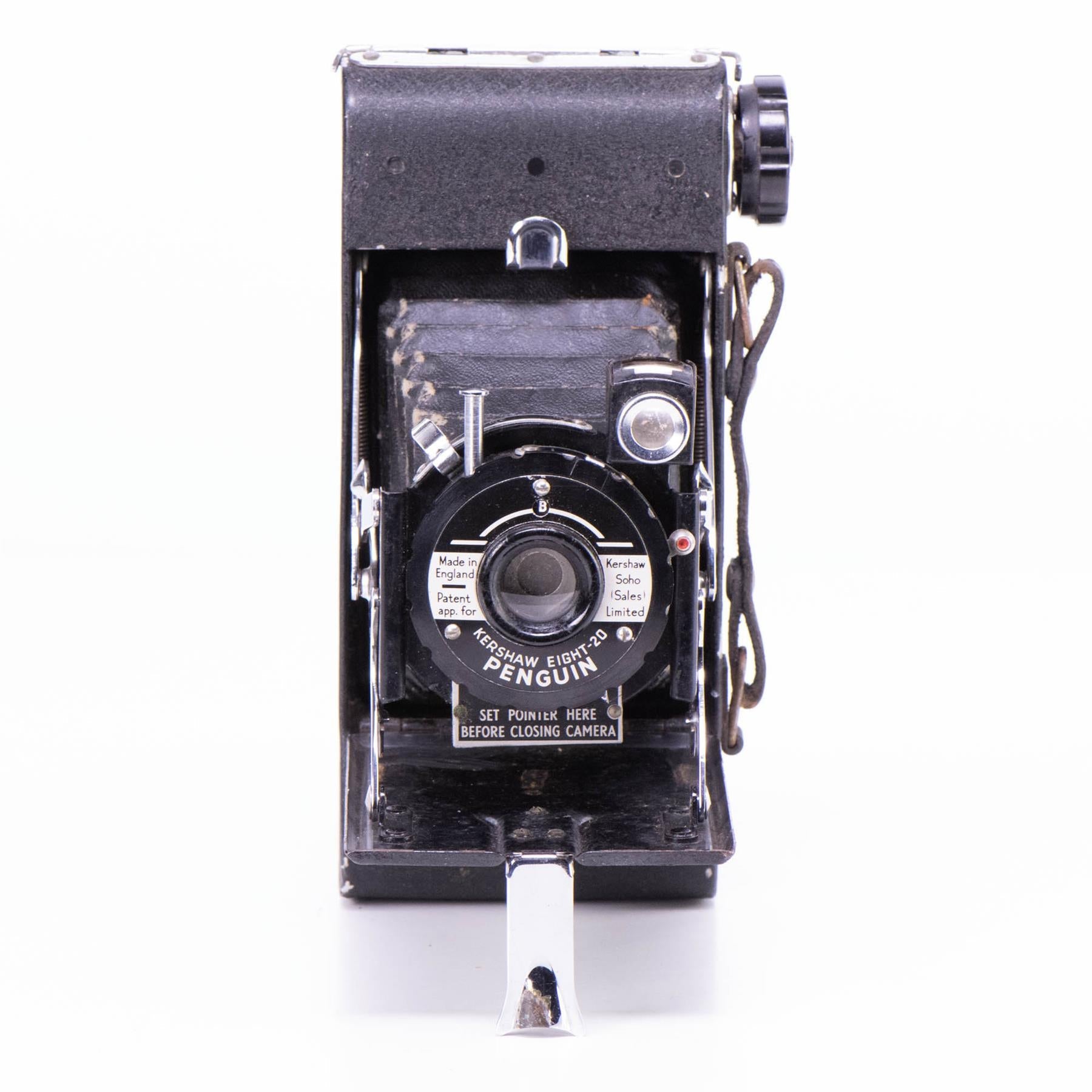 Kershaw Eight-20 Penguin Camera | 90mm f11 lens | Britain | 1950