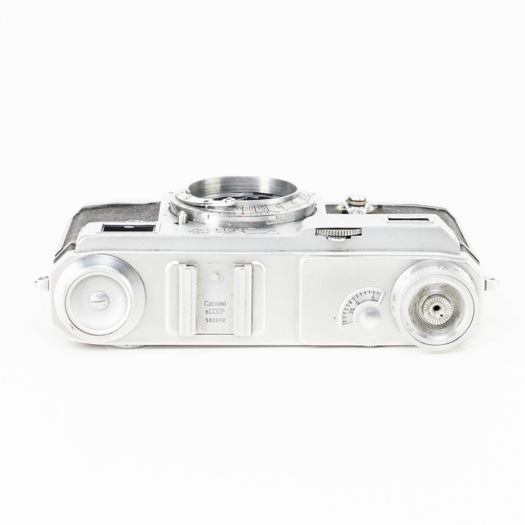 Kiev 2a Camera | 50mm f2 lens | White | Soviet union | 1955 - 1958