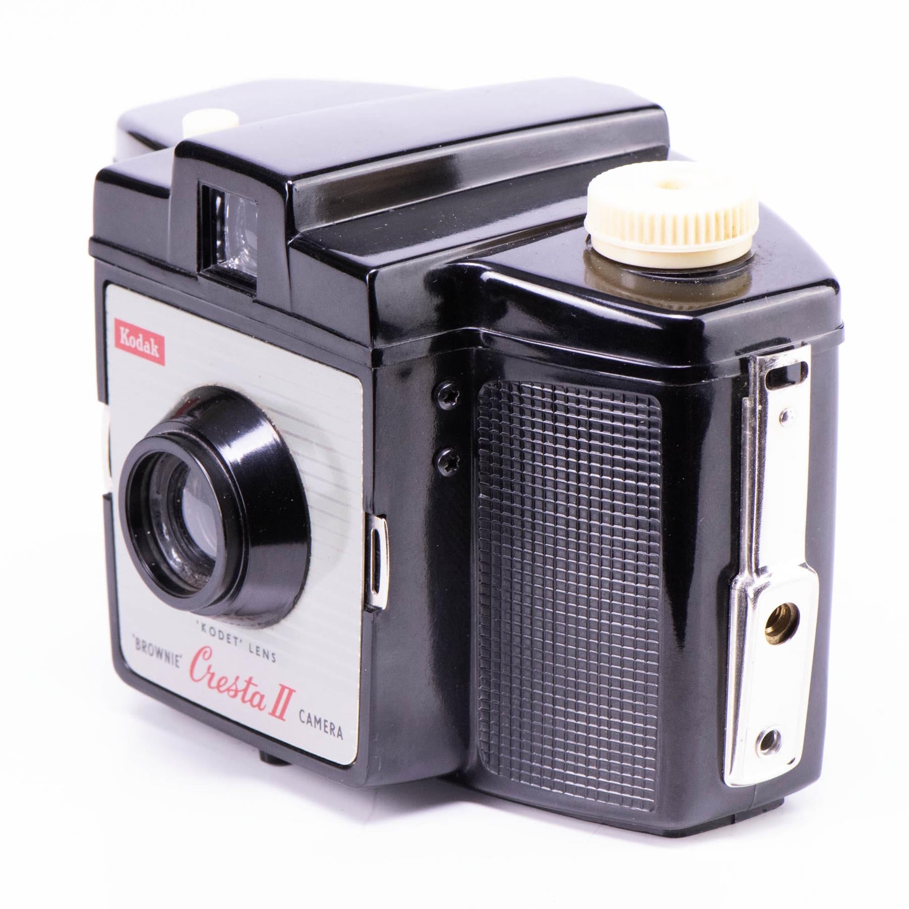 Kodak Brownie Cresta 2 Camera | Kodet f11 fixed focus lens | England | 1956