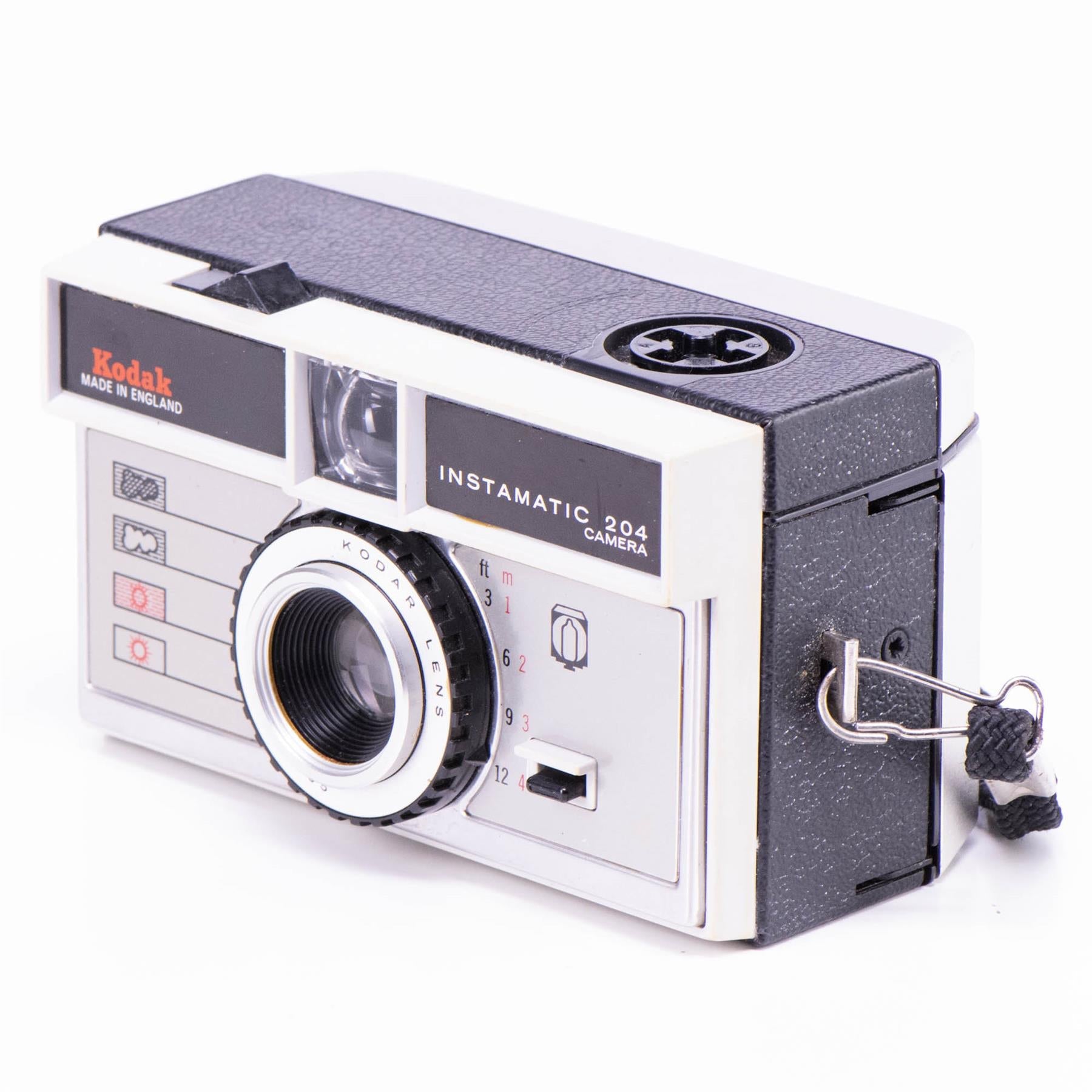 Kodak Instamatic 204 Camera | Lens Mount 255 41mm f6.6 | England | 1966 - 1968