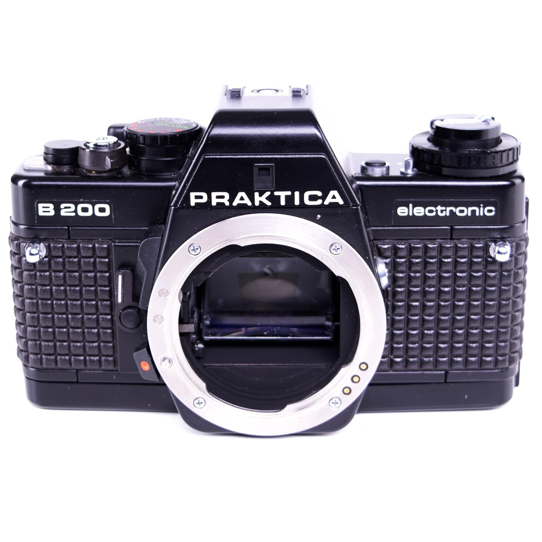 Praktica B200 Camera | Pentacon 50mm f2.4 lens | Black | Germany | 1979 - 1982