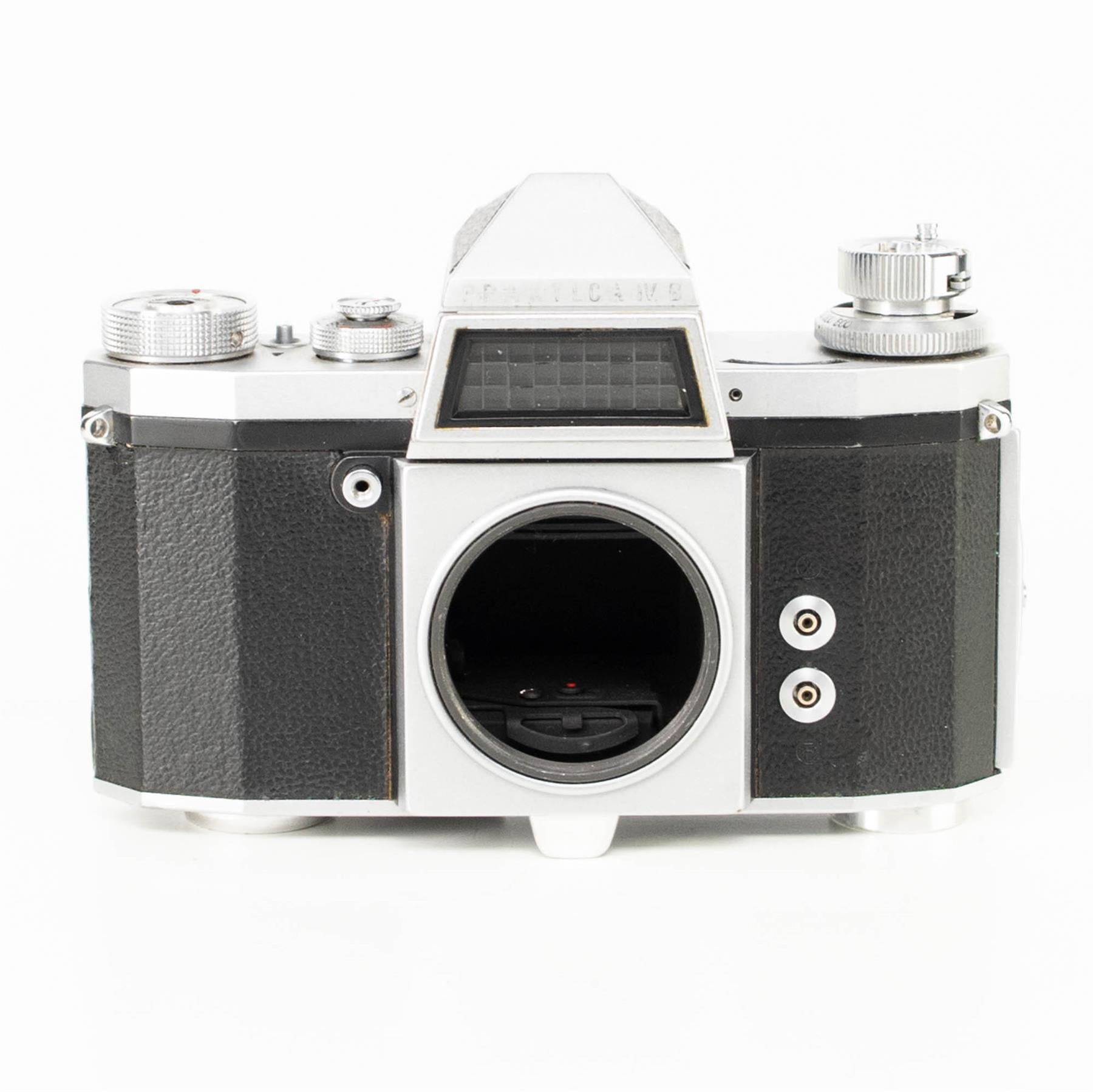 Praktica IV B Camera | Tessar 50mm f2.8 lens | M42 | White | G.D.R | 1961 - 1964