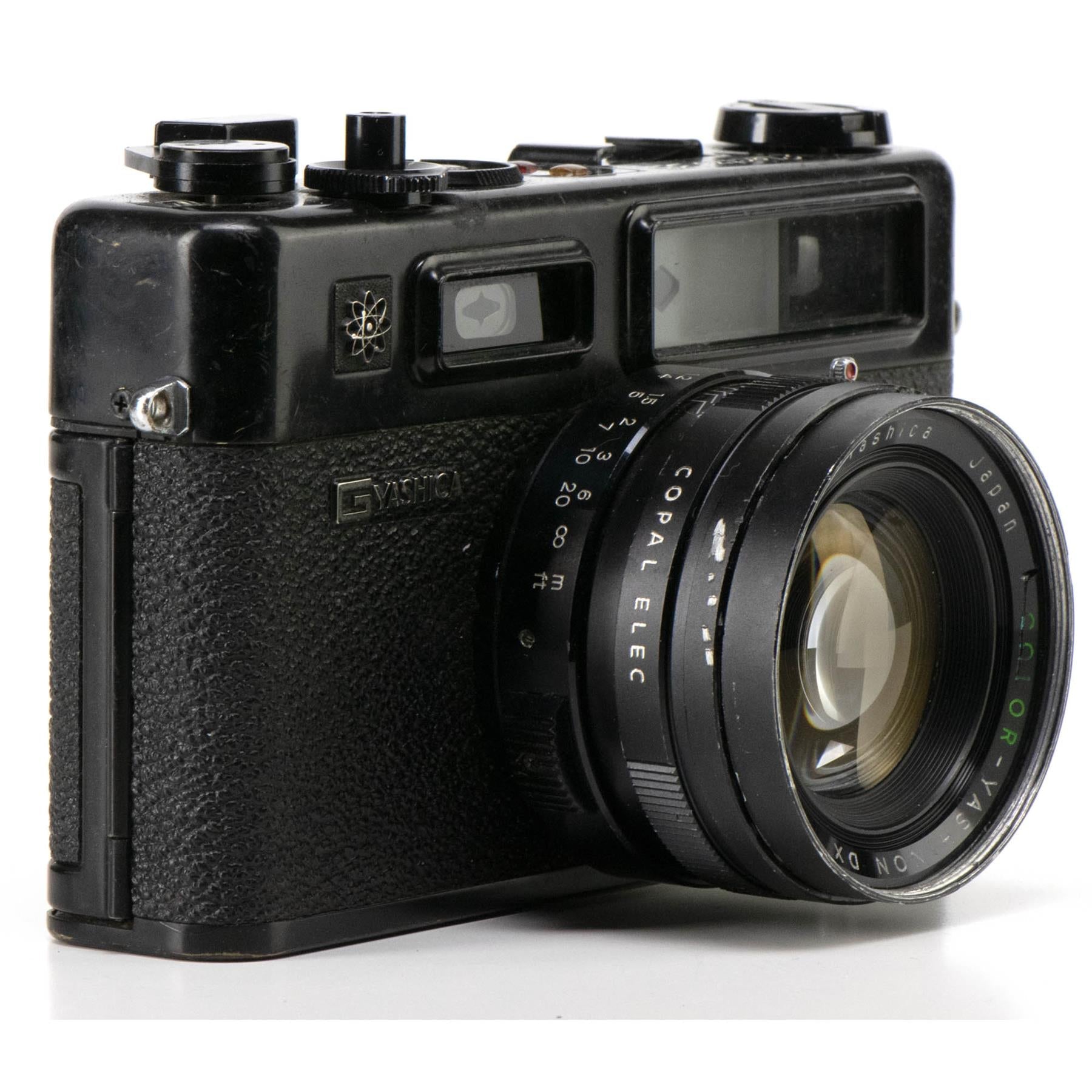 Yashica Electro 35 GT Camera | 45mm f1.7 lens | Black | Japan | 1969 Not working