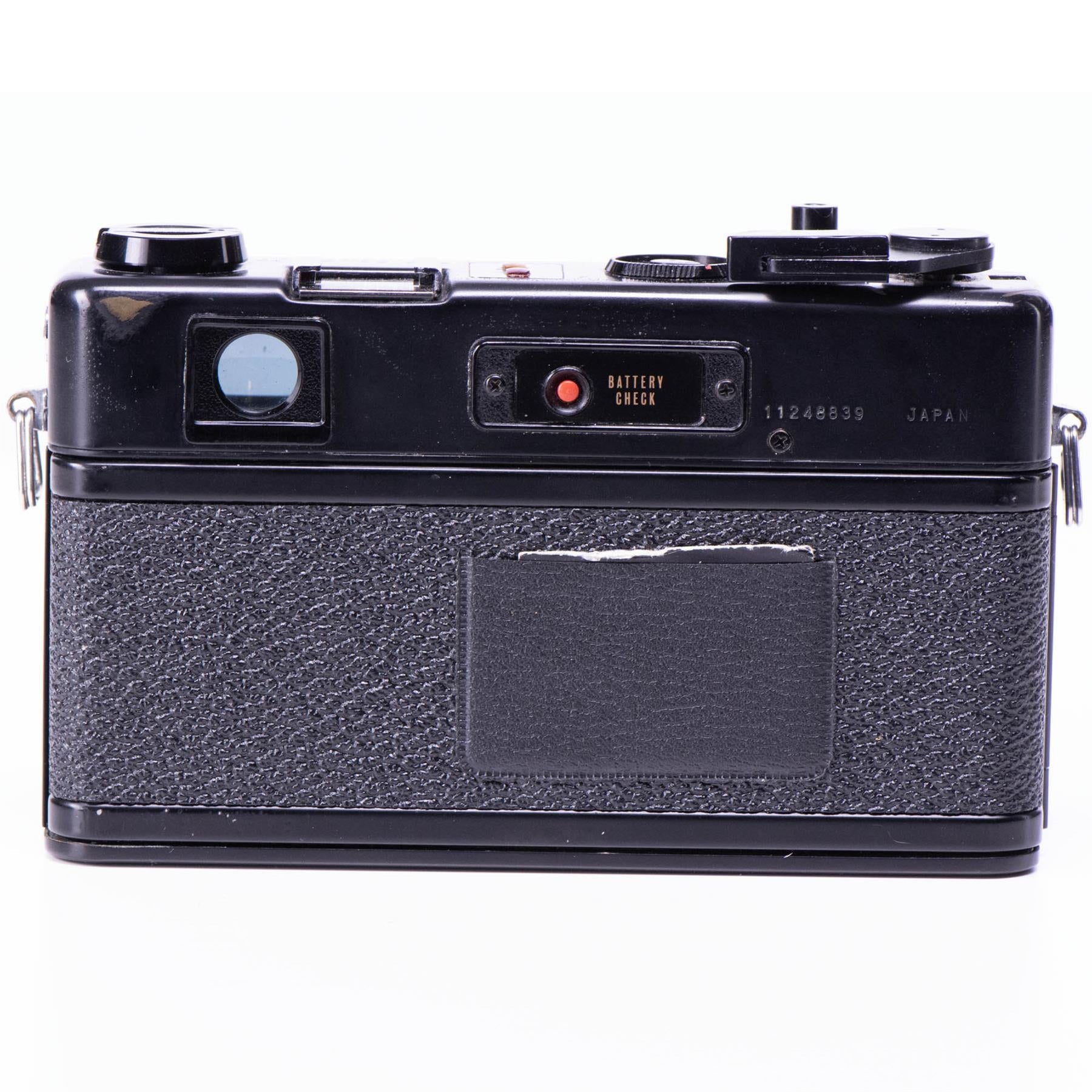 Yashica Electro 35 GT Camera | Yasinon DX 45mm f1.7 | Black | Japan | 1969