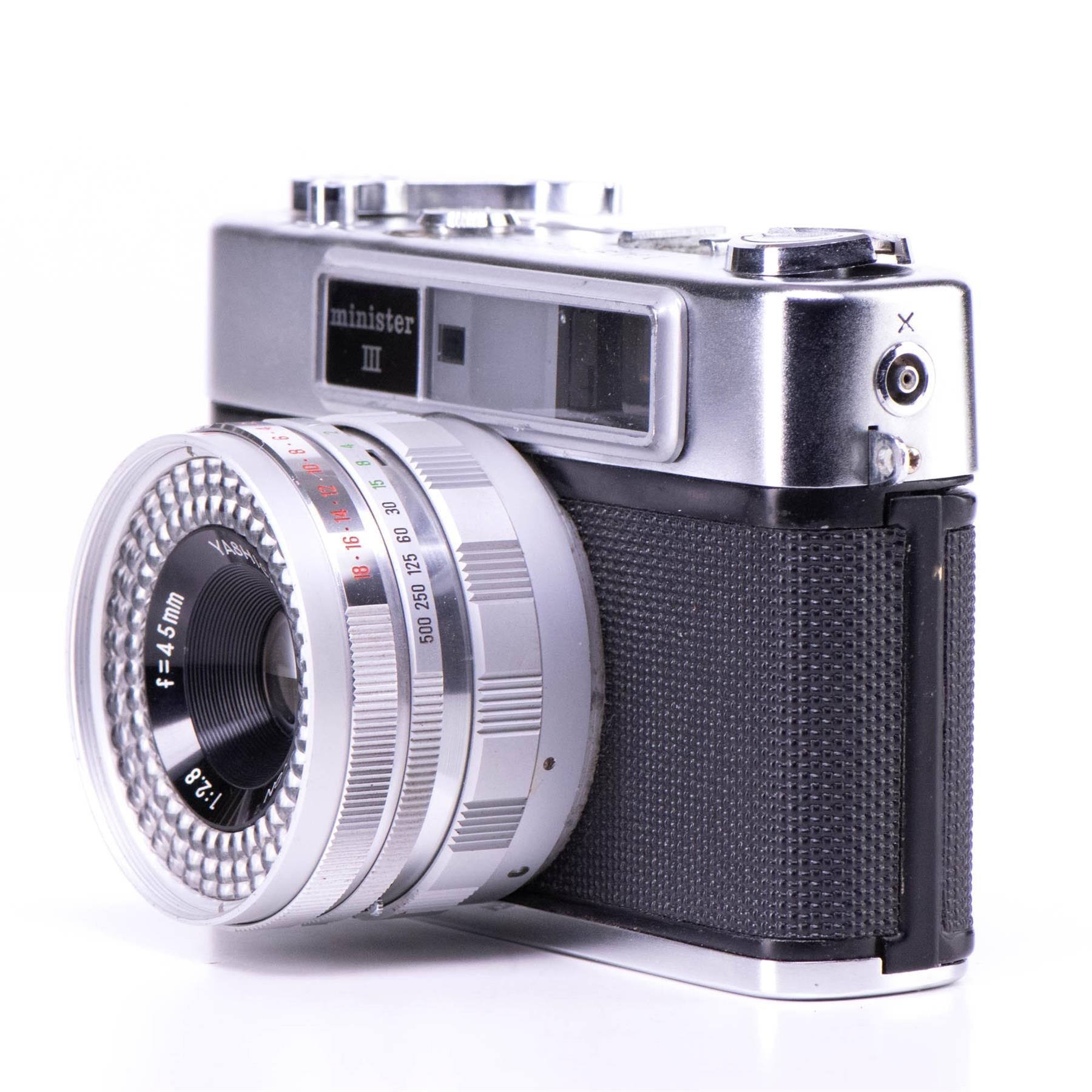 Yashica minister 3 Camera | Yashinon 45mm f2.8 lens | White | Japan | 1963