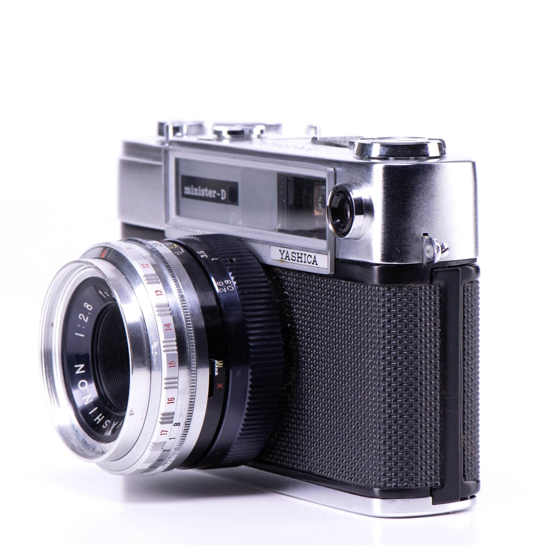 Yashica minister-D Camera | 45mm f2.8 lens | White | Japan | 1964 | Not working