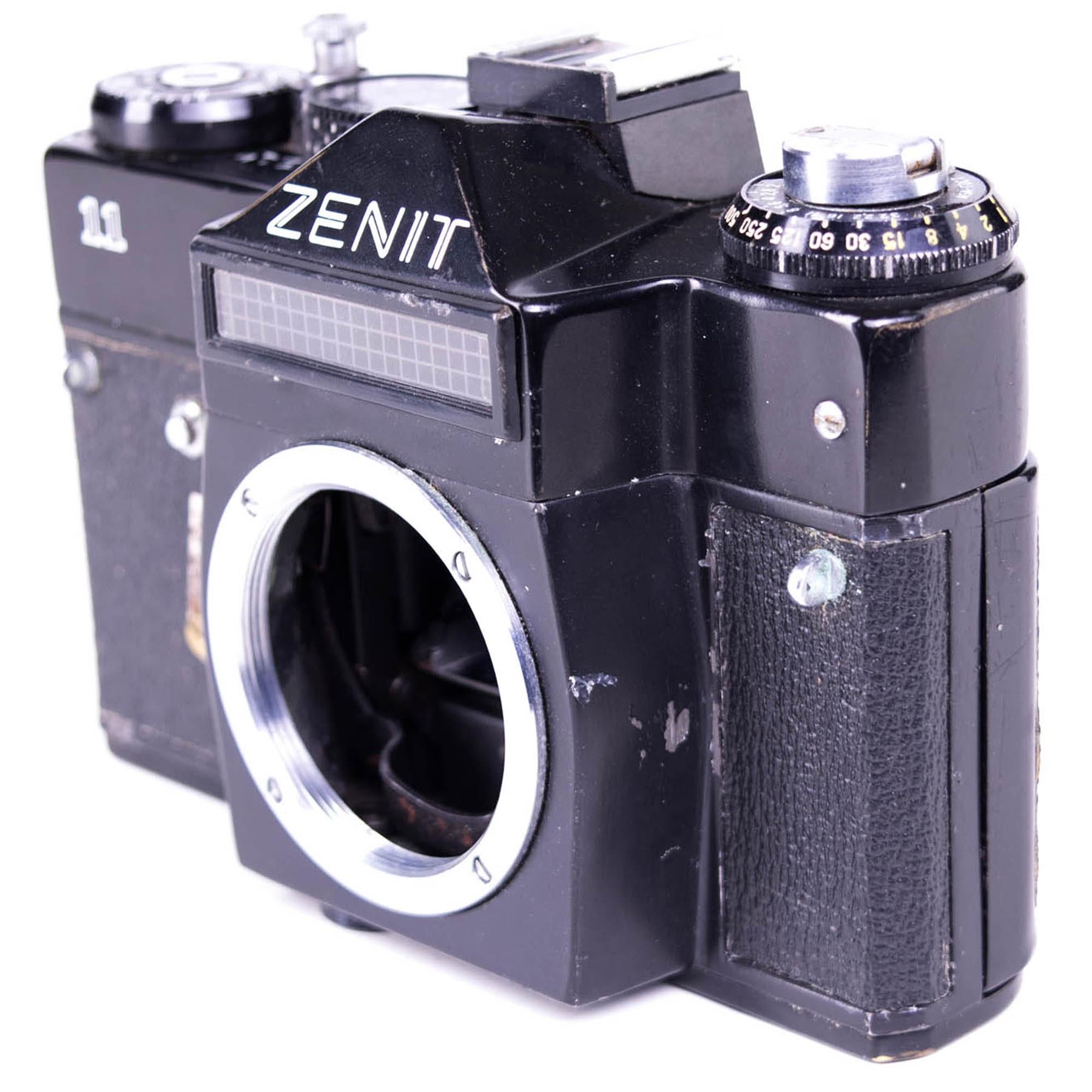 Zenit 11 Camera Body | Black | M42 | Soviet Union | 1981 - 1990