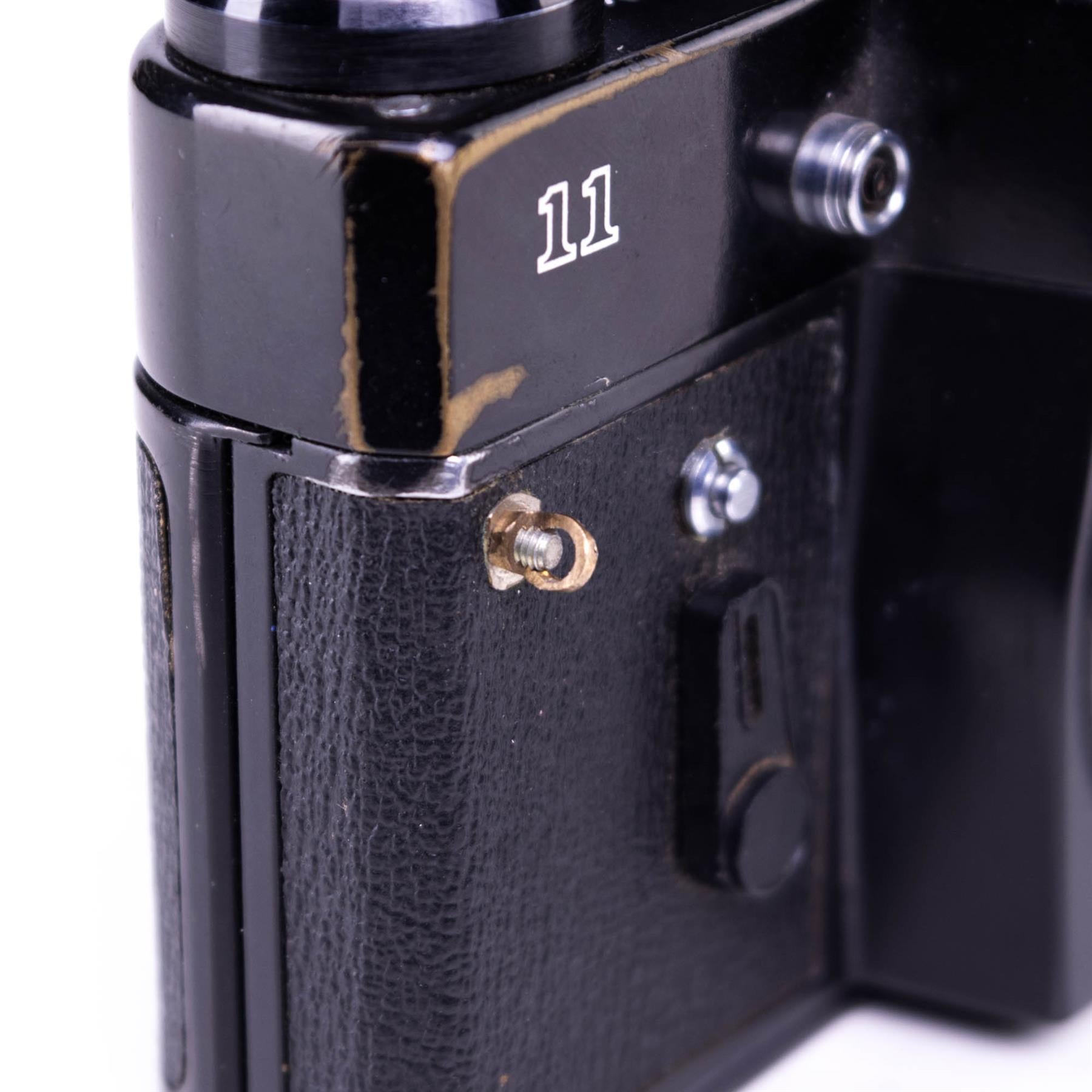 Zenit 11 Camera Body | Black | M42 | Soviet Union | 1981 - 1990