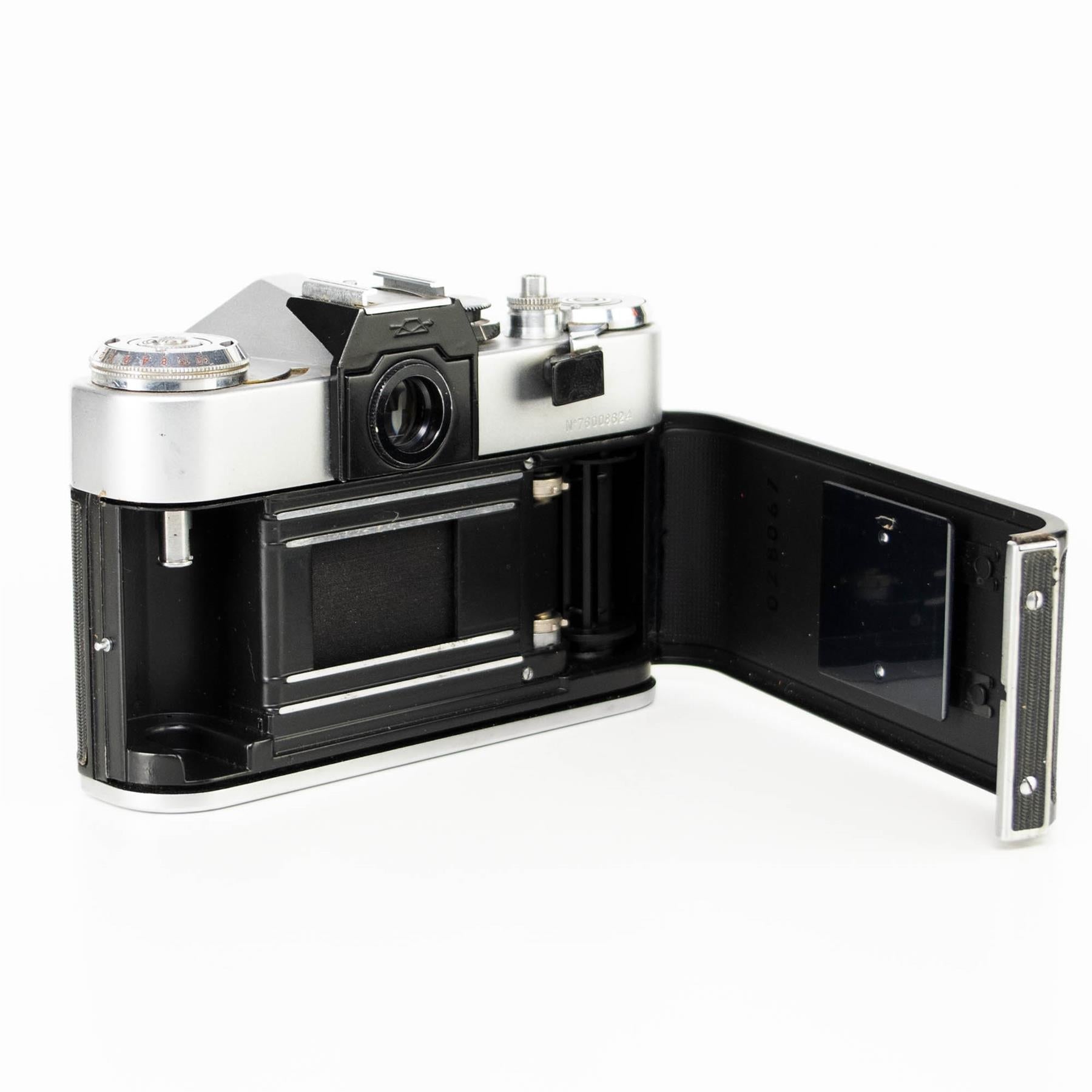 Zenit EM Camera Body | White | M42 | Soviet Union | 1972 - 1984