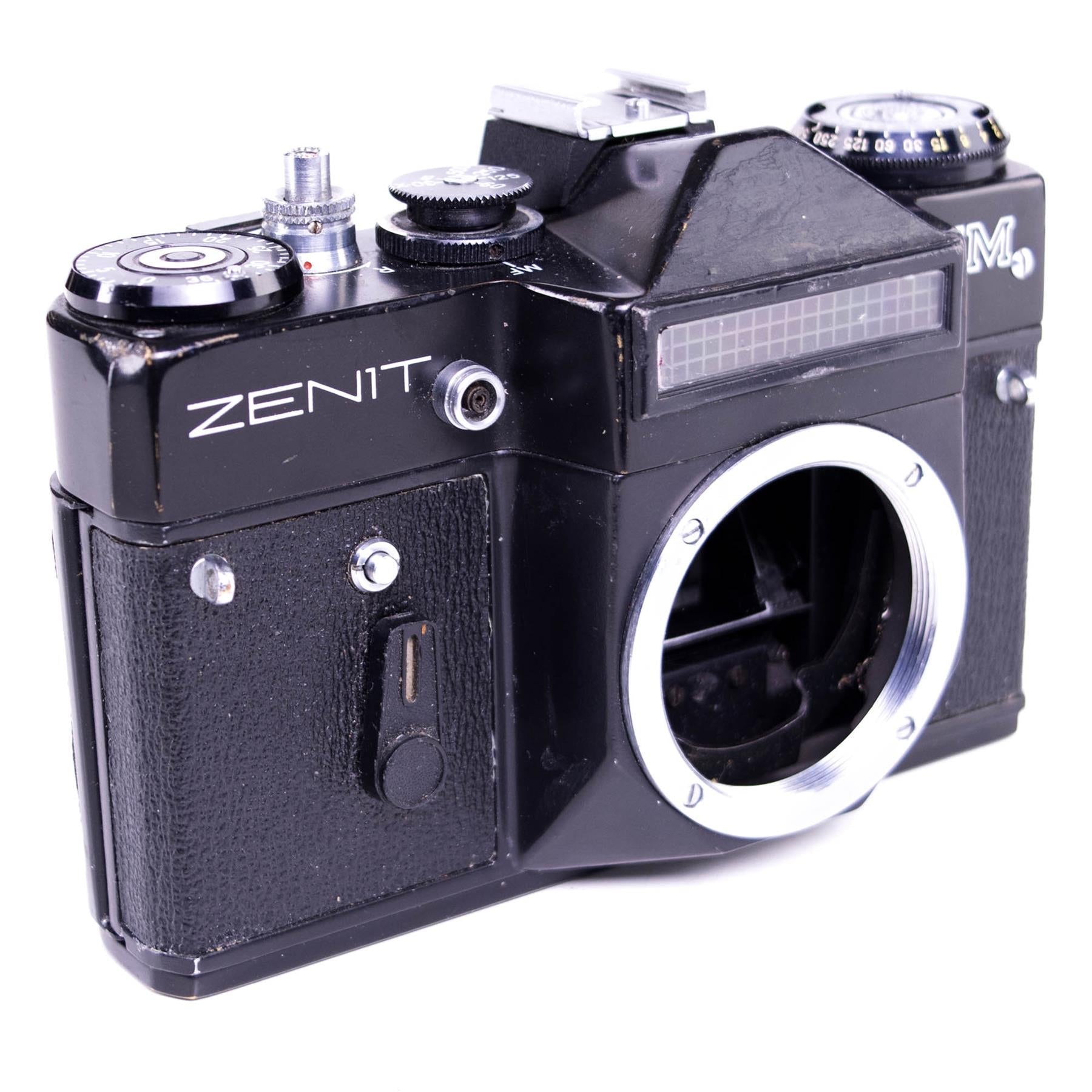 Zenit EM Camera body | Black | M42 | Soviet union | 1972 - 1984