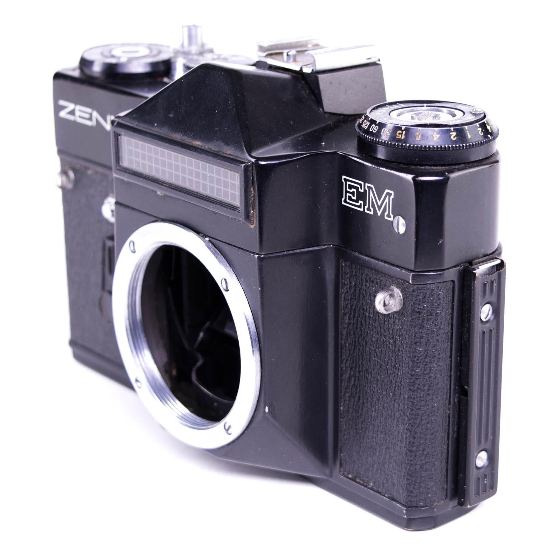 Zenit EM Camera body | Black | M42 | Soviet union | 1972 - 1984