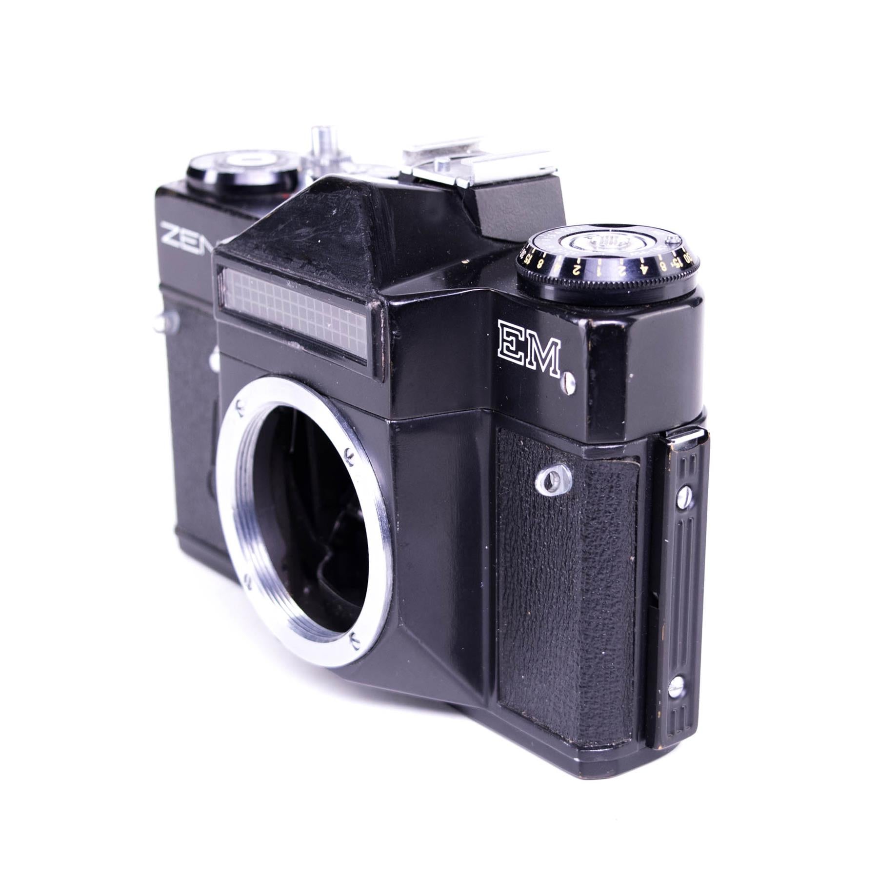 Zenit EM Camera body | Black | M42 | Soviet union | 1972 - 1984